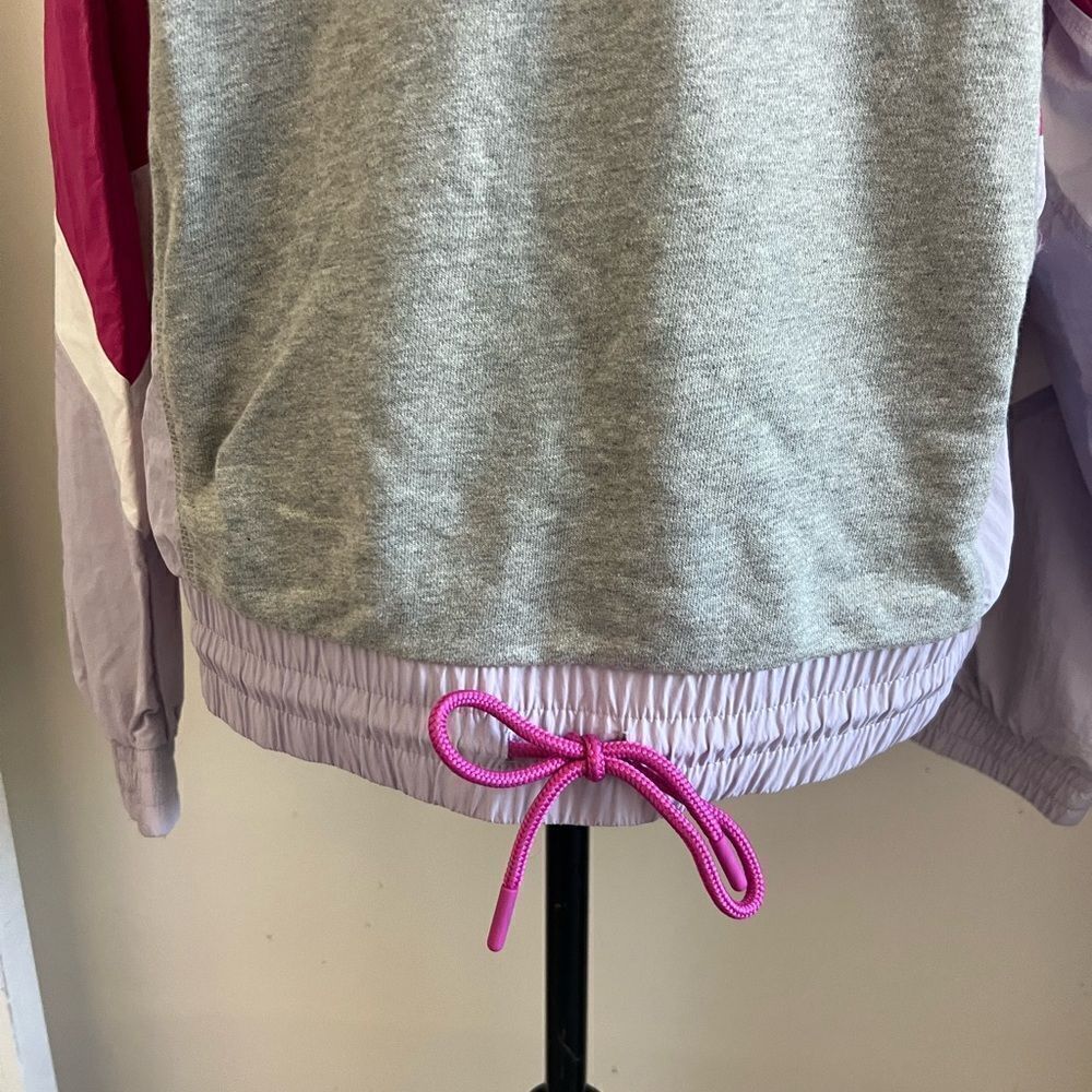 NWT Peloton Pullover - Picture 2 of 6